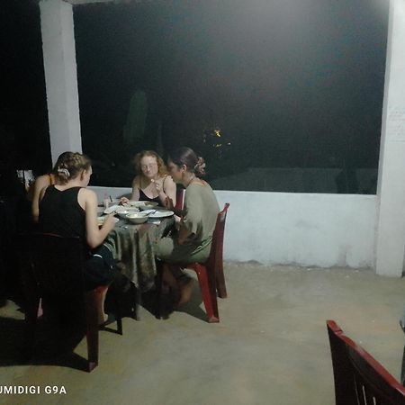 Rithu Homestay Сигирия Екстериор снимка