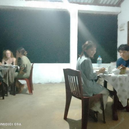 Rithu Homestay Сигирия Екстериор снимка
